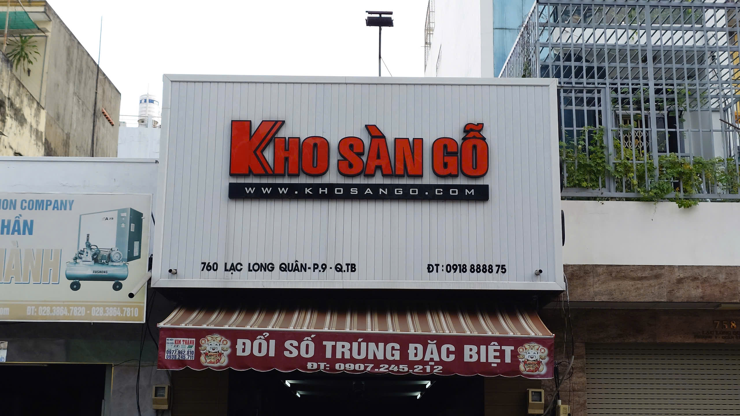 kho sàn gỗ Lạc Long Quân